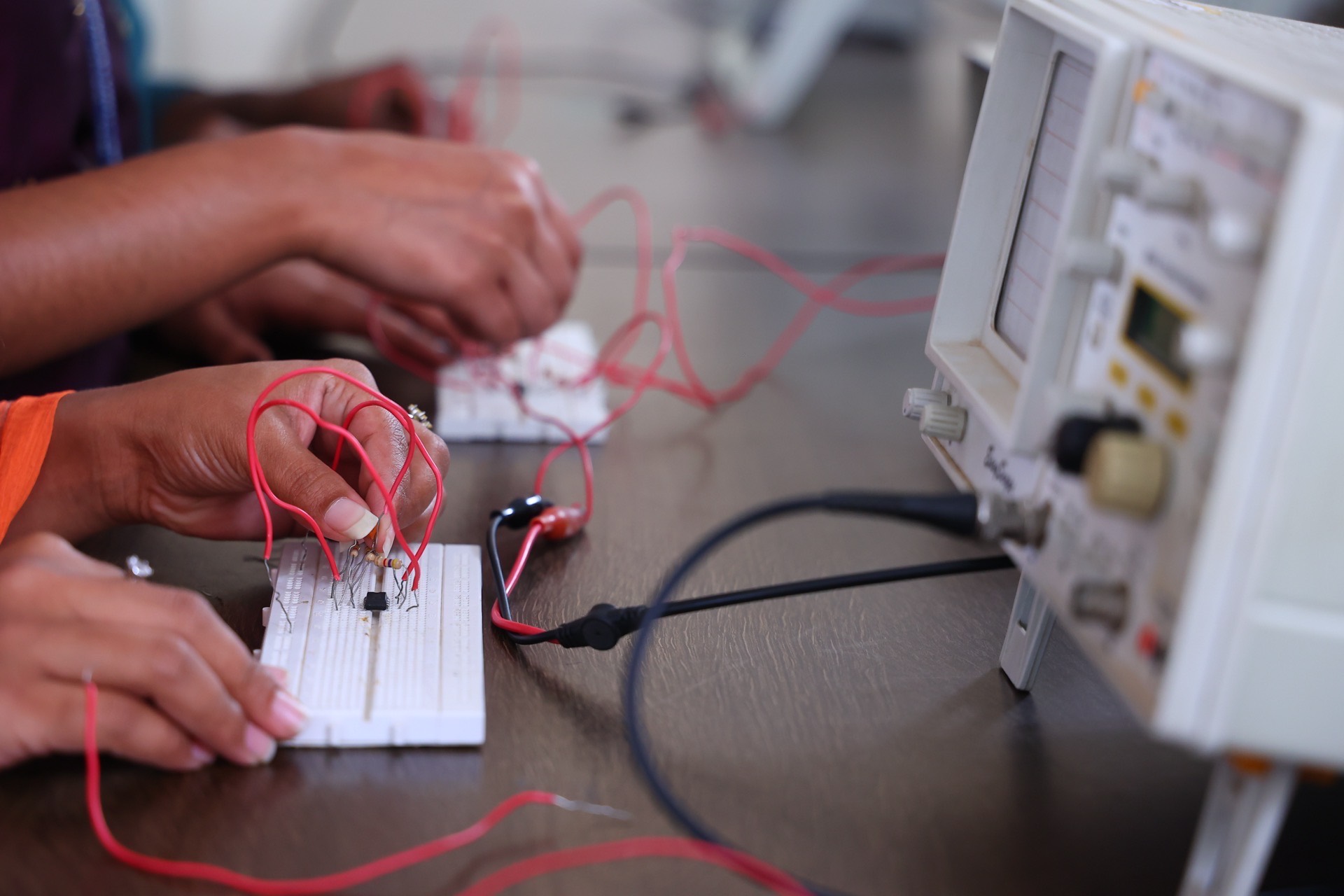 Electronics & Communication Engineering laboratory