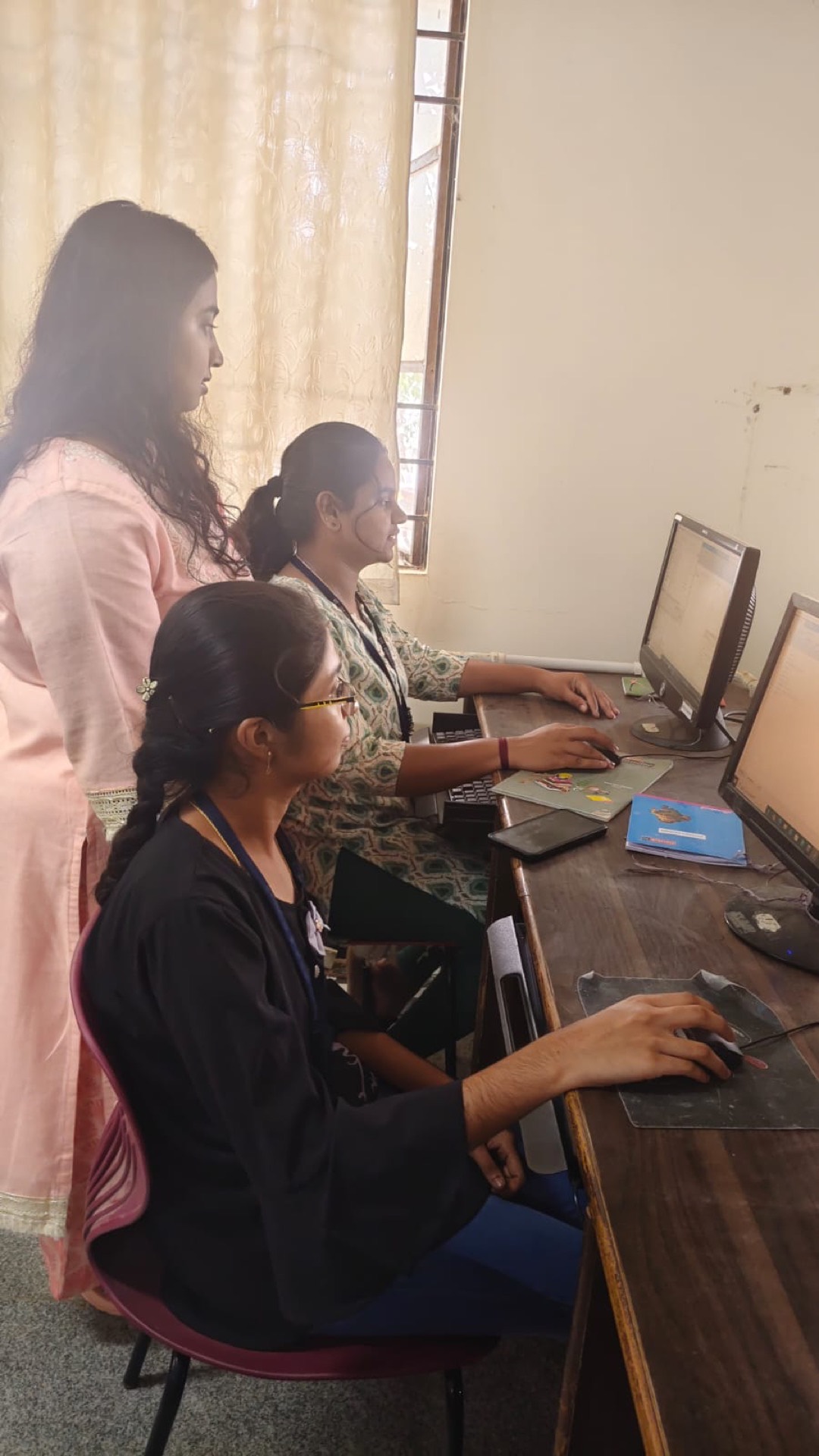 Electronics & Communication Engineering laboratory