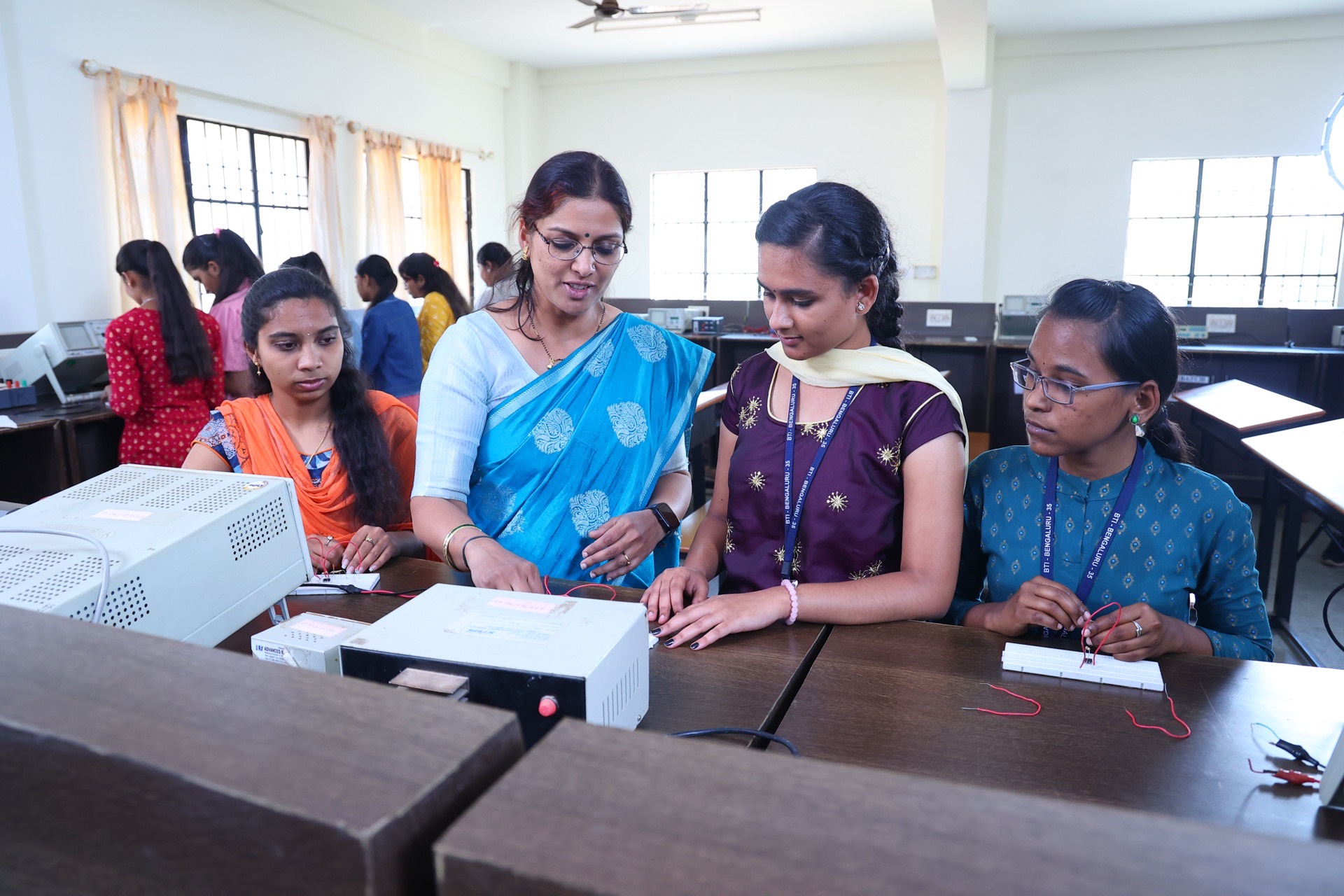 Electronics & Communication Engineering laboratory