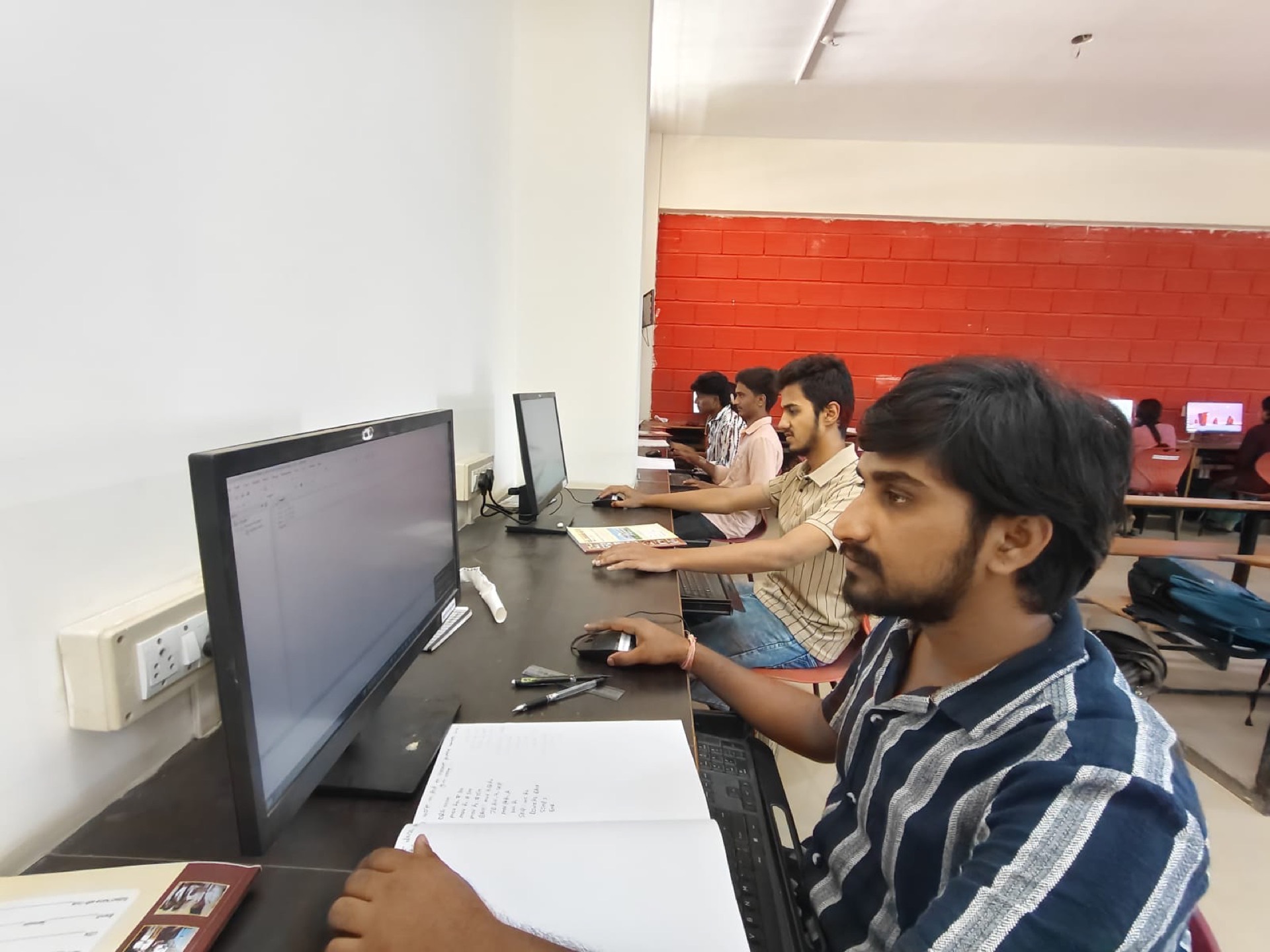Electronics & Communication Engineering laboratory