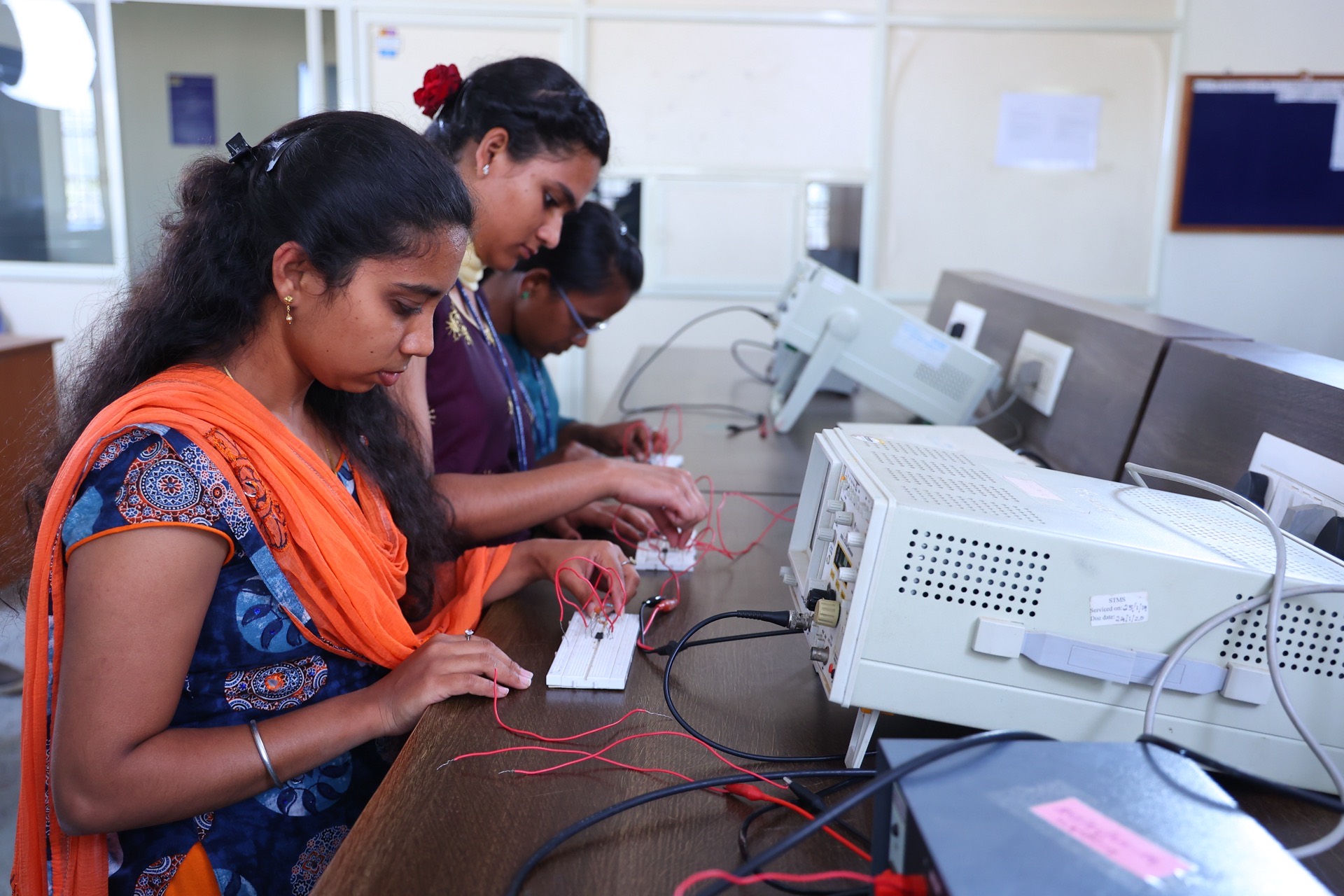 Electronics & Communication Engineering laboratory