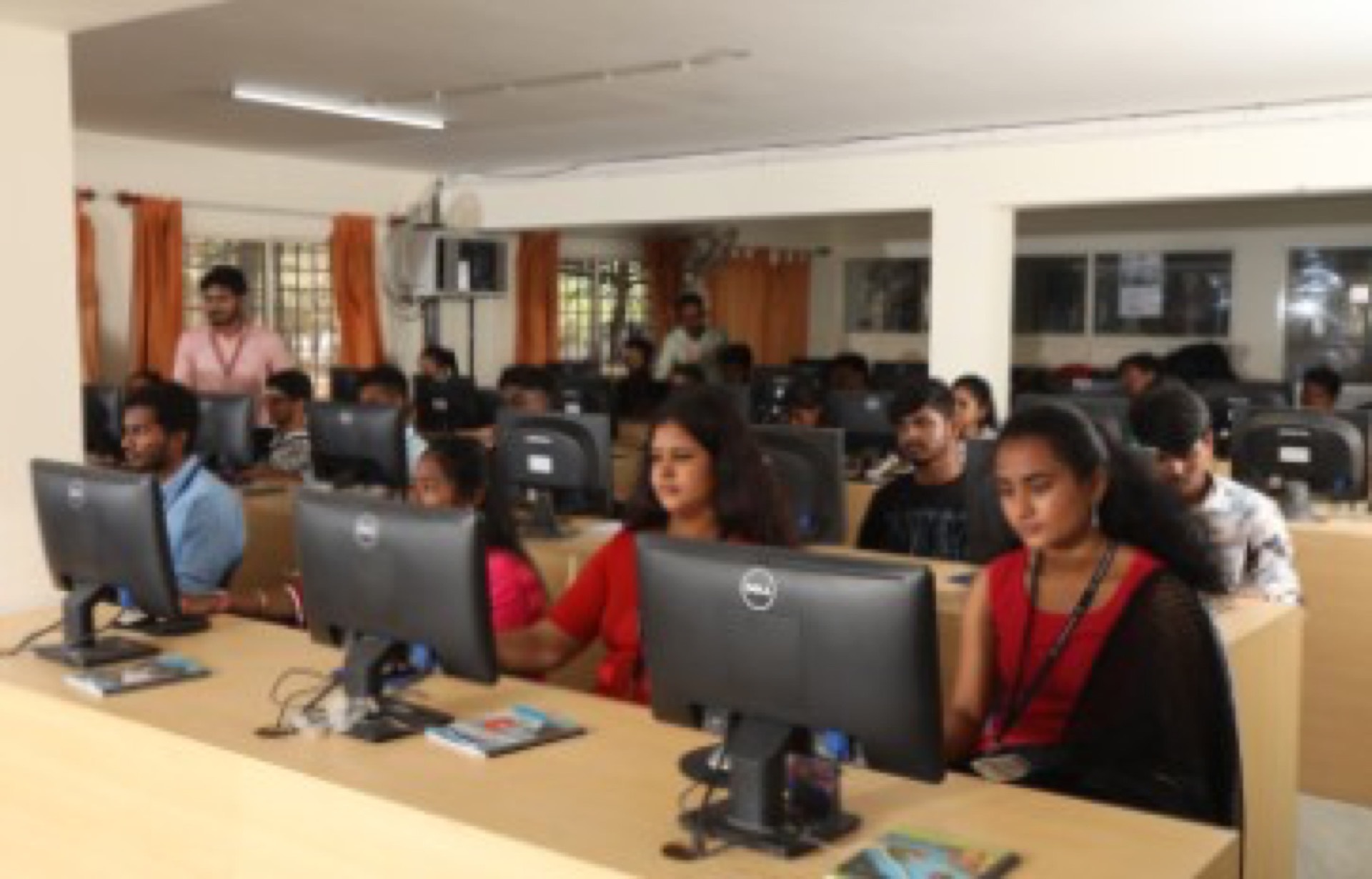 Robotics & Artificial Intelligence laboratory
