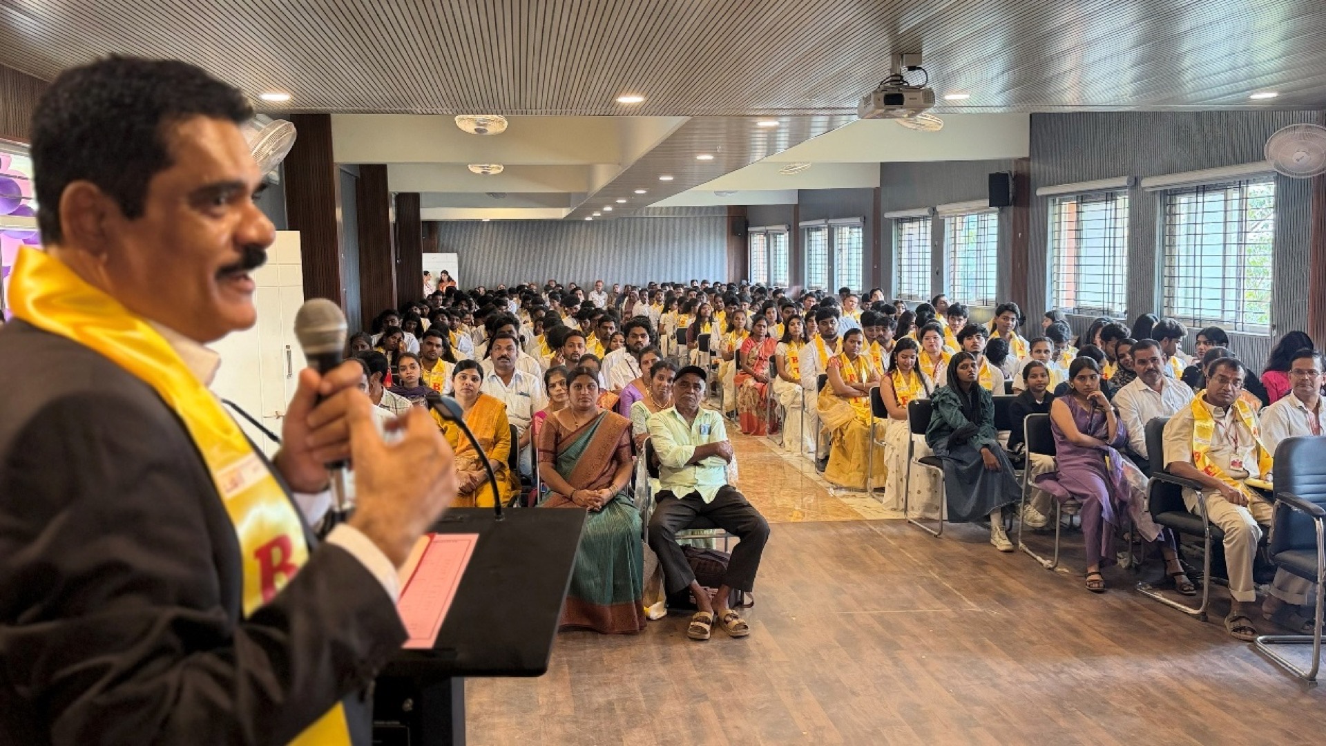Pre-placement talk auditorium